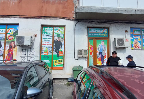 CATENA-Decorare-geamuri-colantare-geamuri-window-graficstikere-geamuri-Farmacii-Geamuri-FArmacia-CATENA-Colantare-geamuri-Promotionale-Craiova